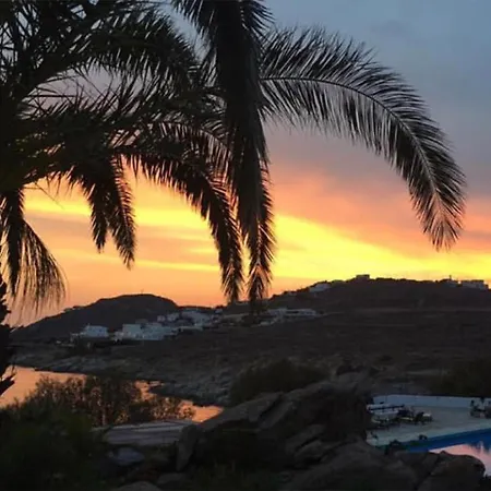 Deep Blue Mykonos بيت للعطل