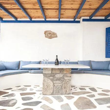 Deep Blue Mykonos بيت للعطل
